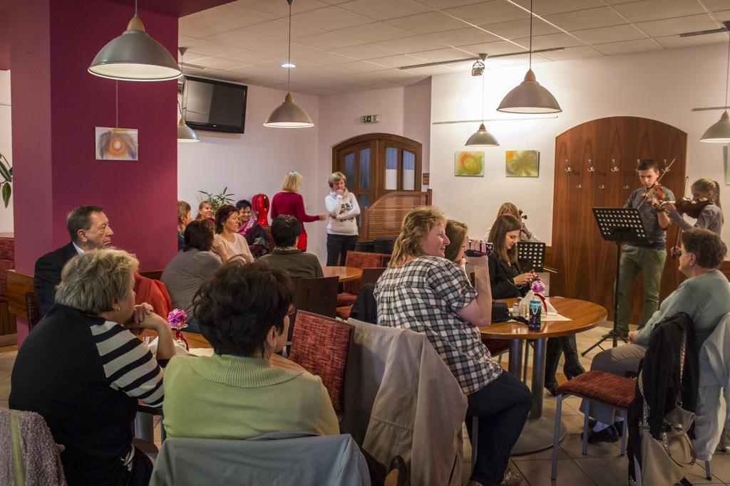 Městské Kulturní Centrum Fulnek Nový Jičín Extérieur photo